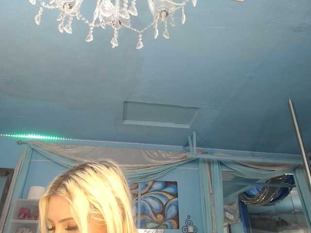 adrianna_fox