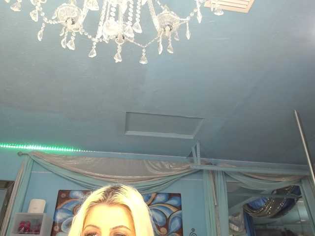 adrianna_fox