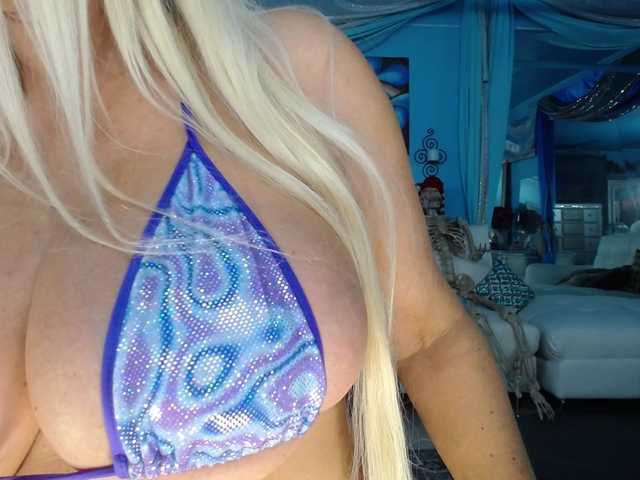 adrianna_fox