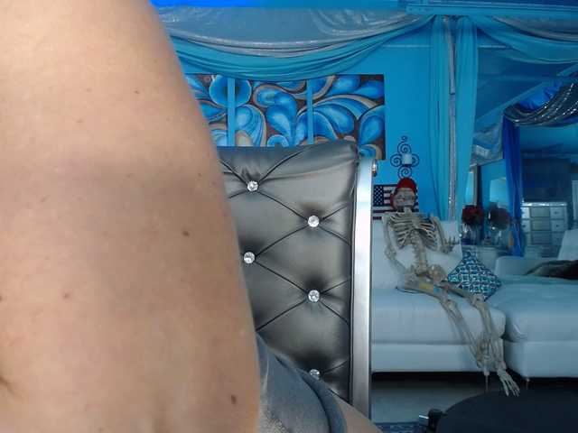 adrianna_fox