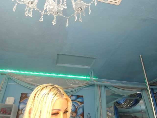 adrianna_fox