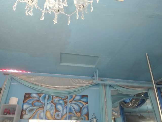 adrianna_fox cam belle