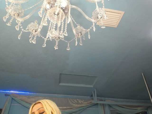 adrianna_fox live cam preview