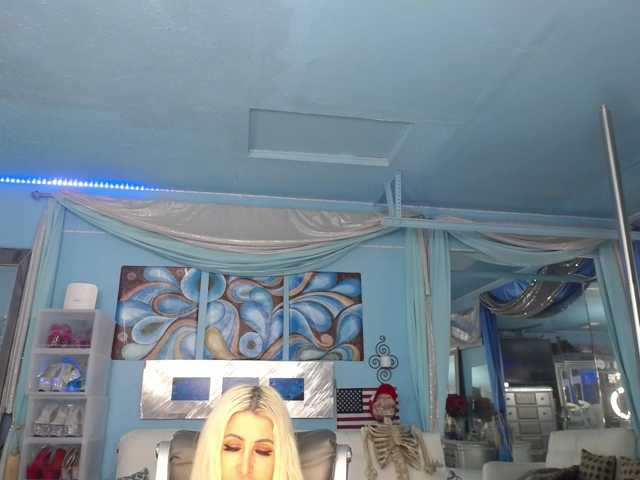 adrianna_fox