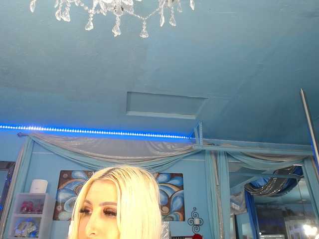 adrianna_fox