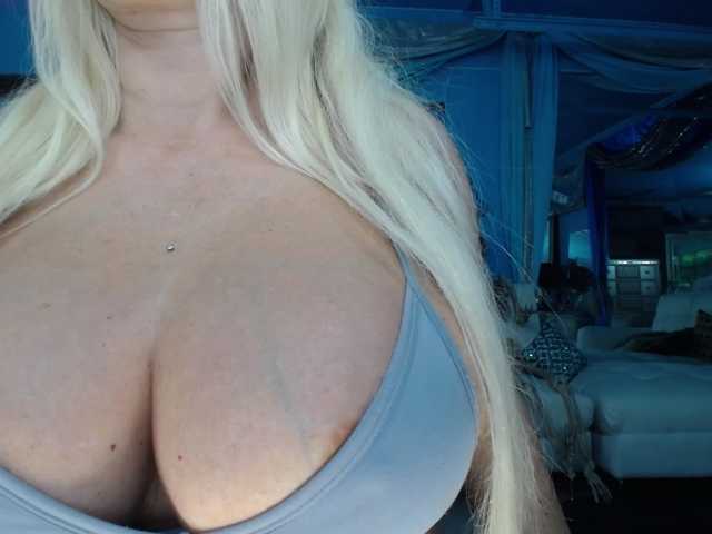 adrianna_fox