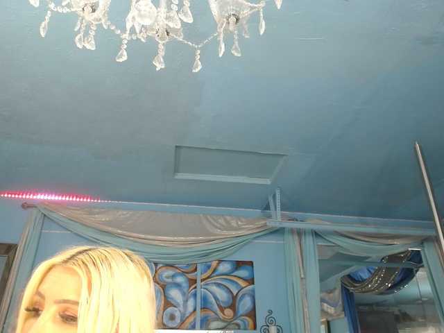 adrianna_fox live webcam show