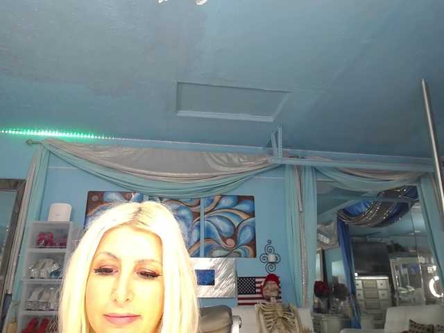 adrianna_fox