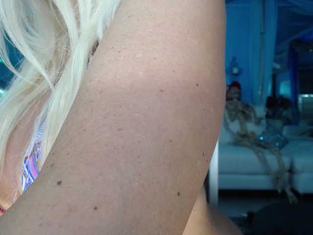 adrianna_fox