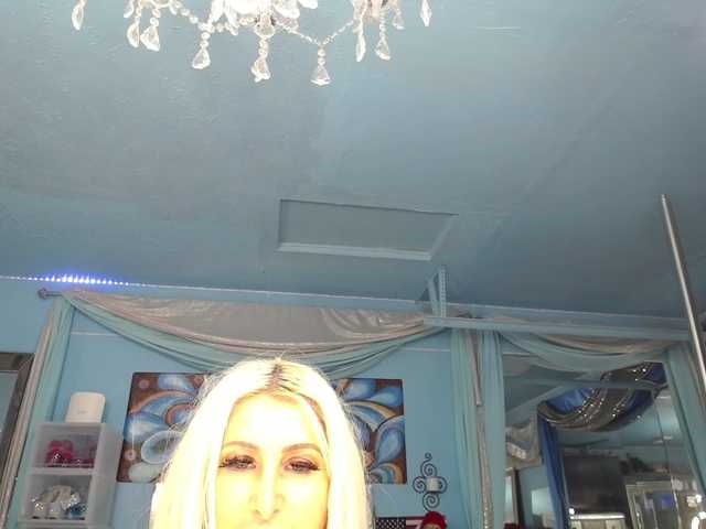 adrianna_fox live cam preview