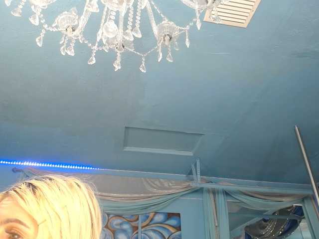 adrianna_fox live cam on BongaCams