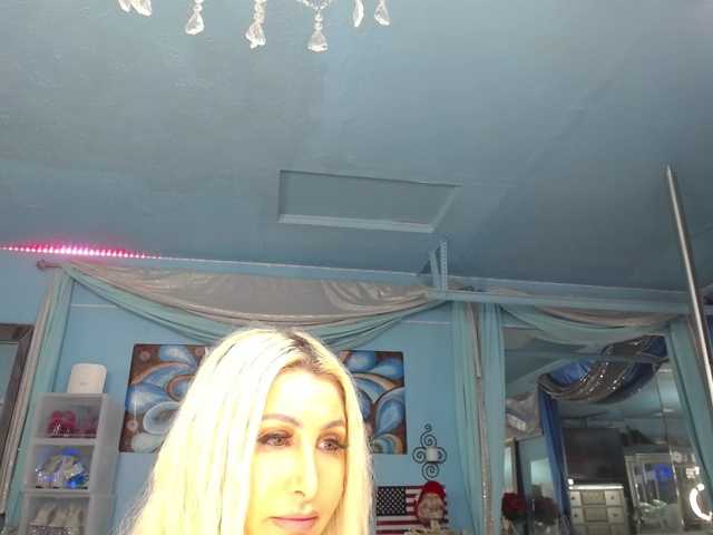 adrianna_fox