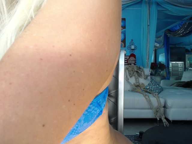 Adrianna_fox
