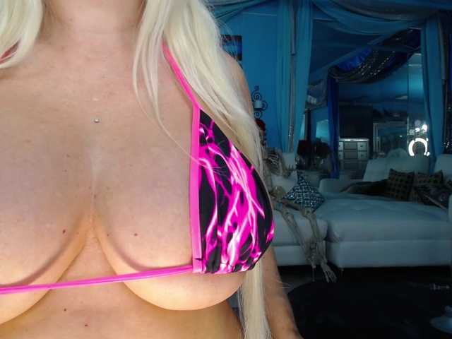 adrianna_fox