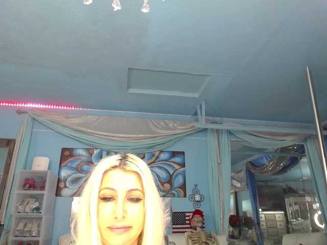 adrianna_fox