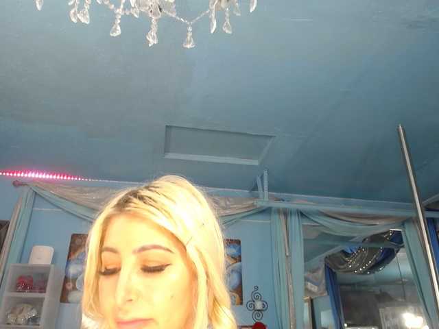 adrianna_fox live sex show