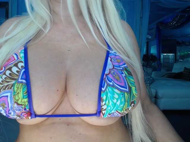 adrianna_fox