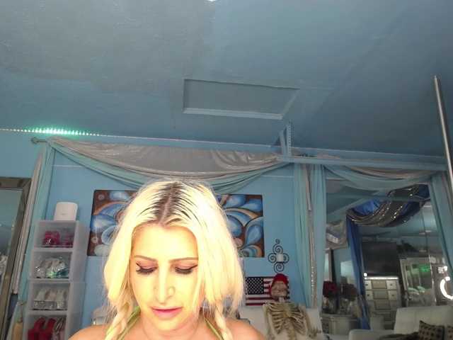 adrianna_fox