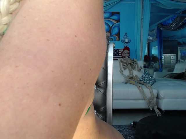 adrianna_fox