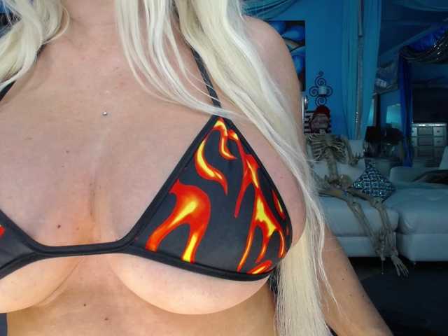 adrianna_fox