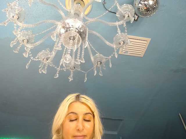 adrianna_fox
