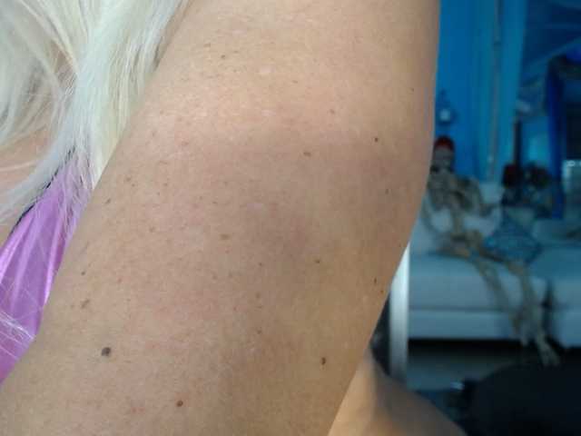adrianna_fox