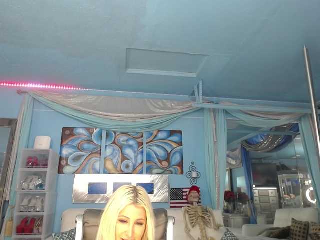 adrianna_fox