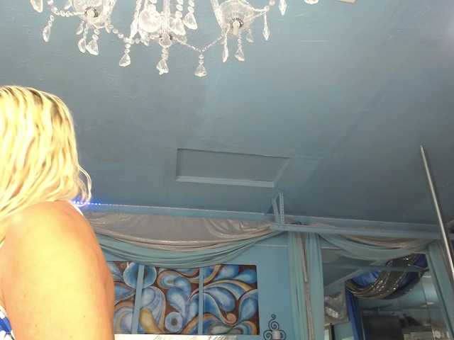 adrianna_fox