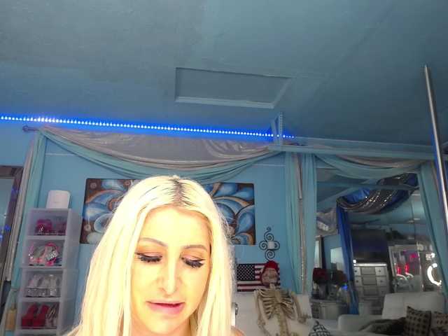 adrianna_fox
