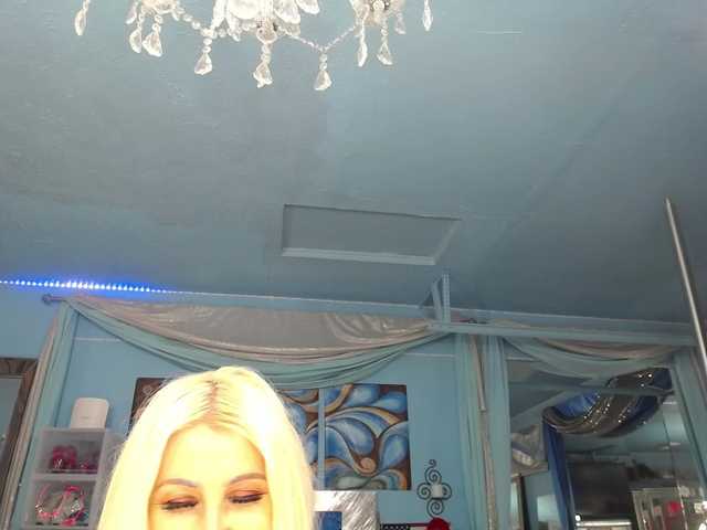 adrianna_fox