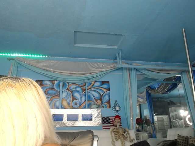 adrianna_fox live webcam show