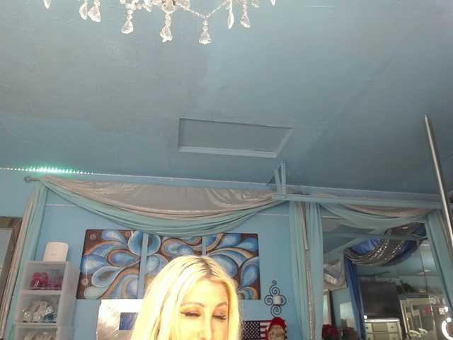 adrianna_fox live cam preview