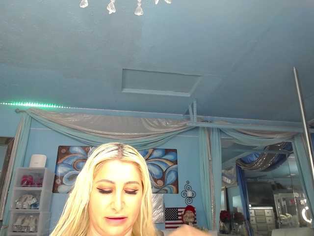 adrianna_fox