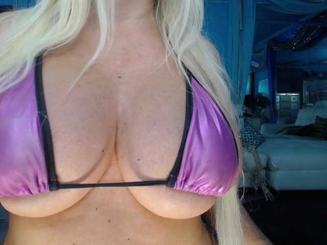 adrianna_fox