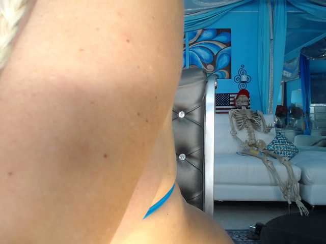 adrianna_fox