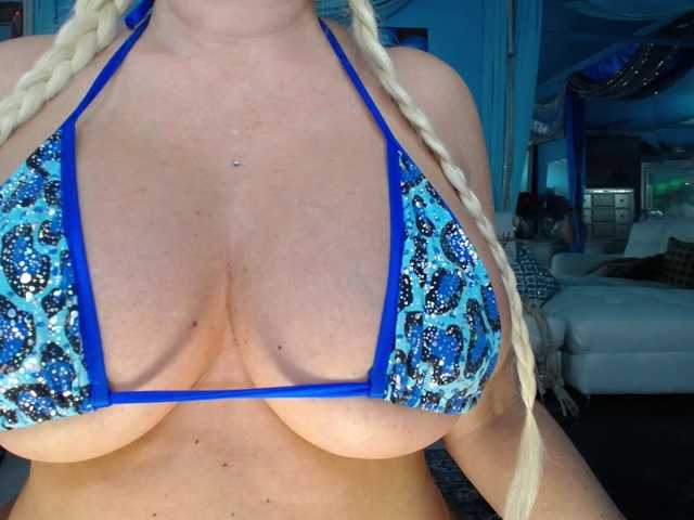 adrianna_fox