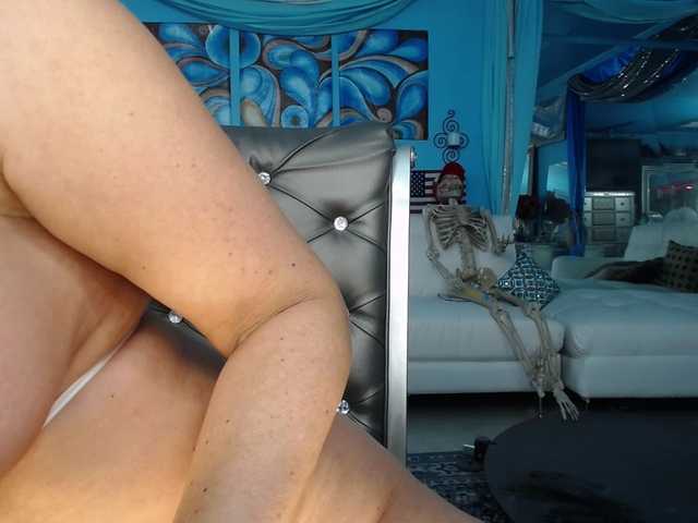 adrianna_fox