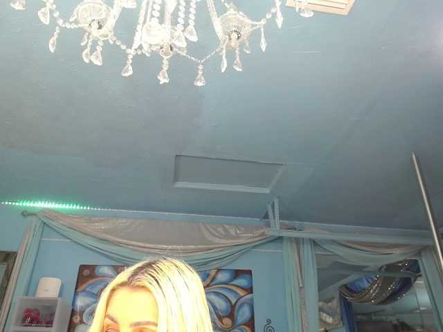 adrianna_fox live cam on BongaCams