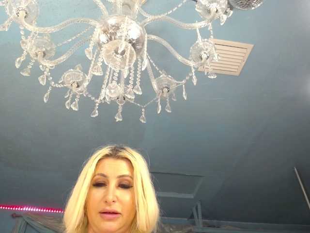 adrianna_fox