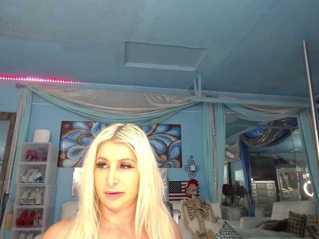 adrianna_fox