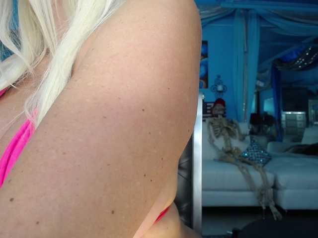 adrianna_fox live cam