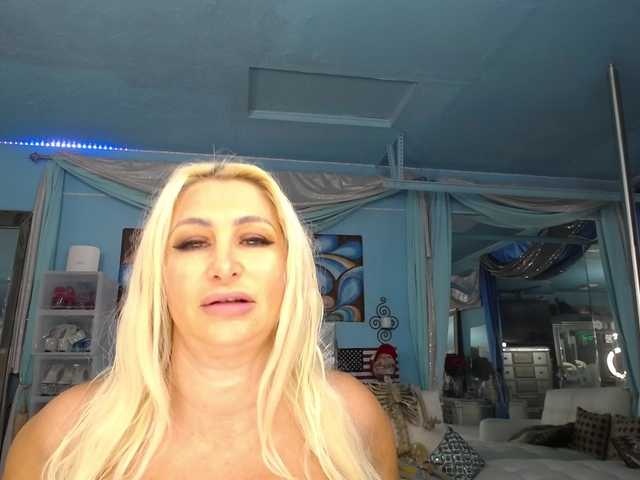 adrianna_fox