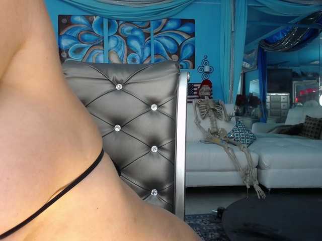 adrianna_fox