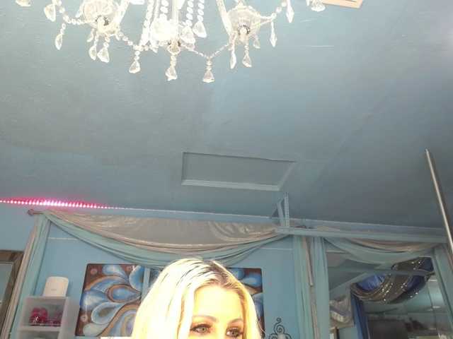 adrianna_fox live cam preview