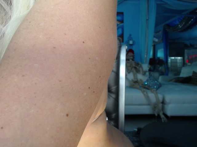 adrianna_fox
