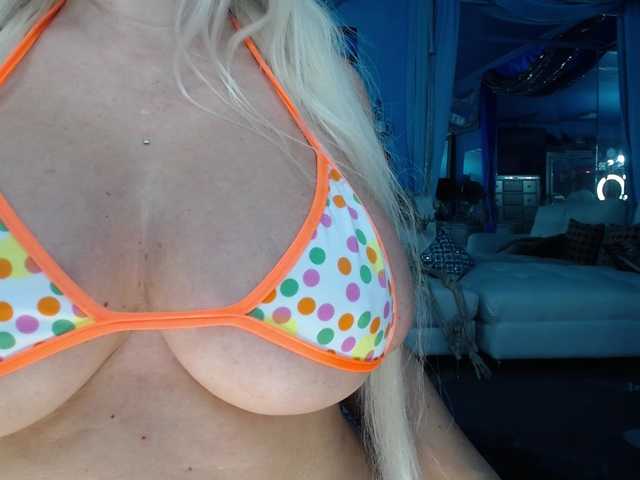 adrianna_fox