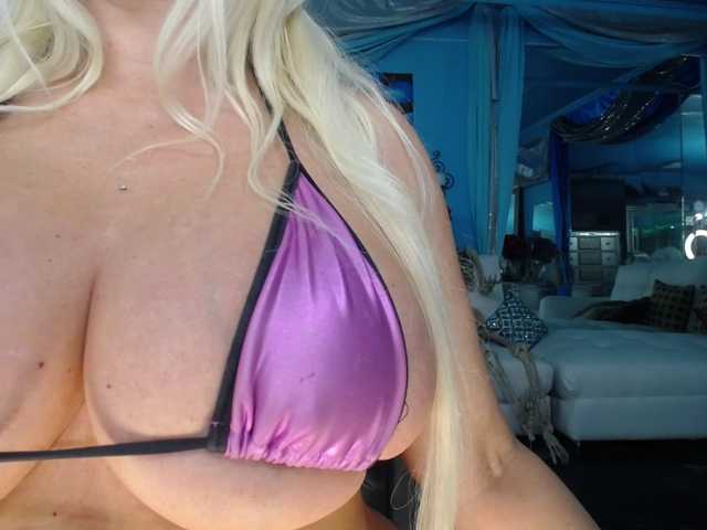 adrianna_fox