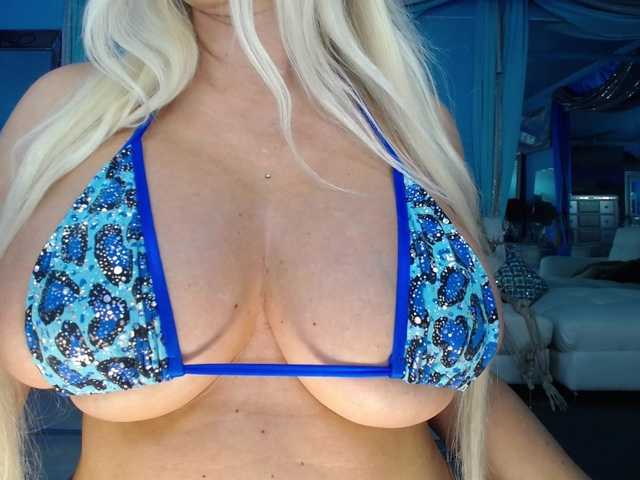 adrianna_fox