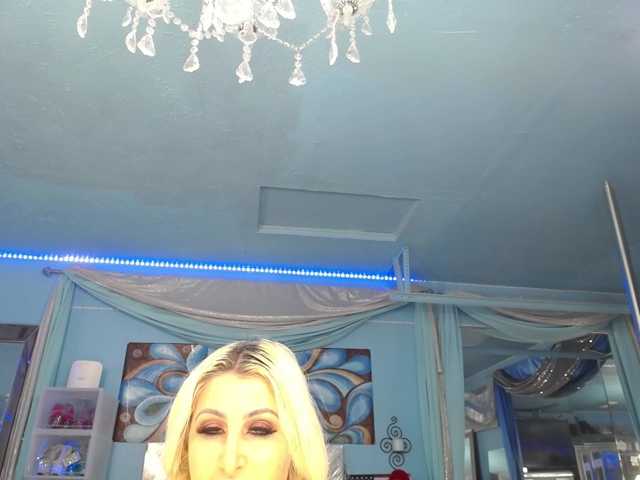 adrianna_fox