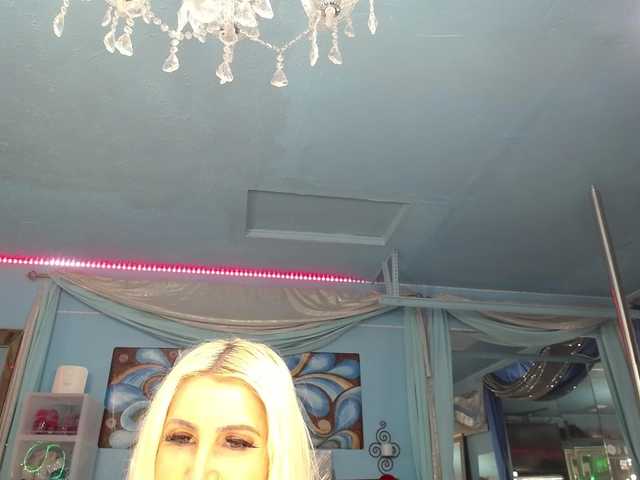adrianna_fox